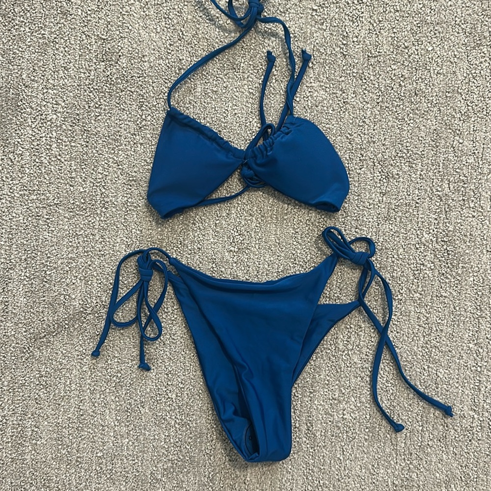 Blue/teal bikini